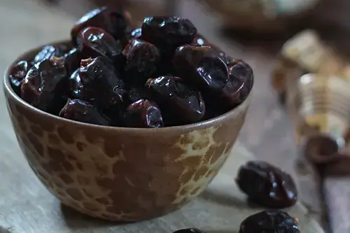 قیمت خرید خرما مضافتی جعبه ای + فروش ویژه